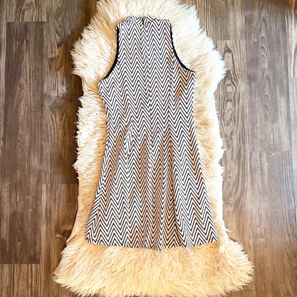 Monteau Chevron Print Sleeveless High Neck Dress - Picture 4 of 8